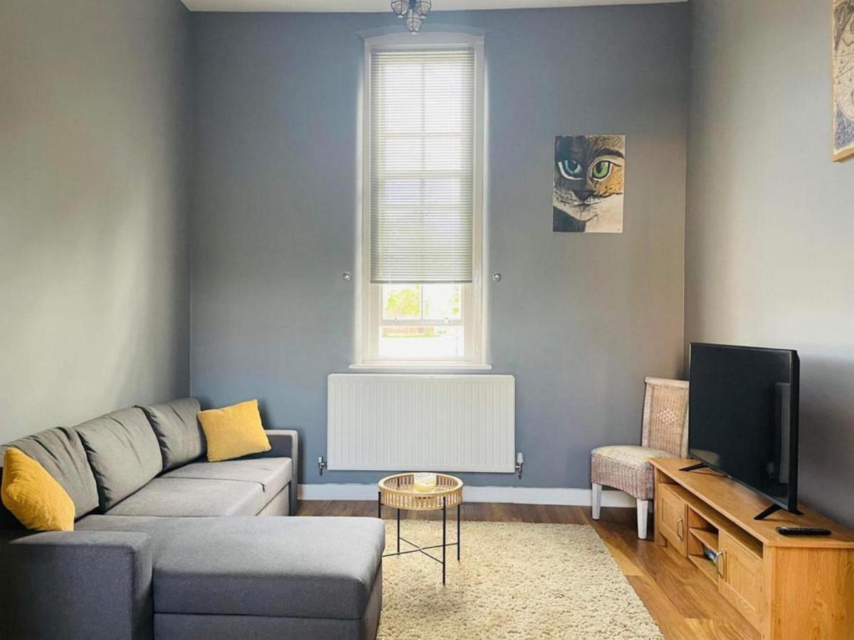 2 Bed Self Contained Apartment רקסהאם מראה חיצוני תמונה