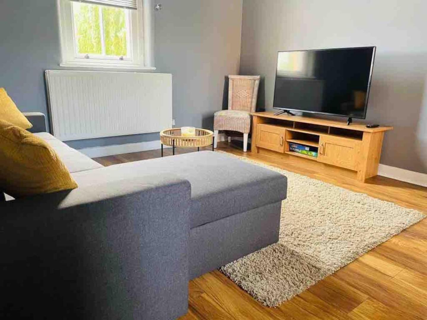 2 Bed Self Contained Apartment רקסהאם מראה חיצוני תמונה