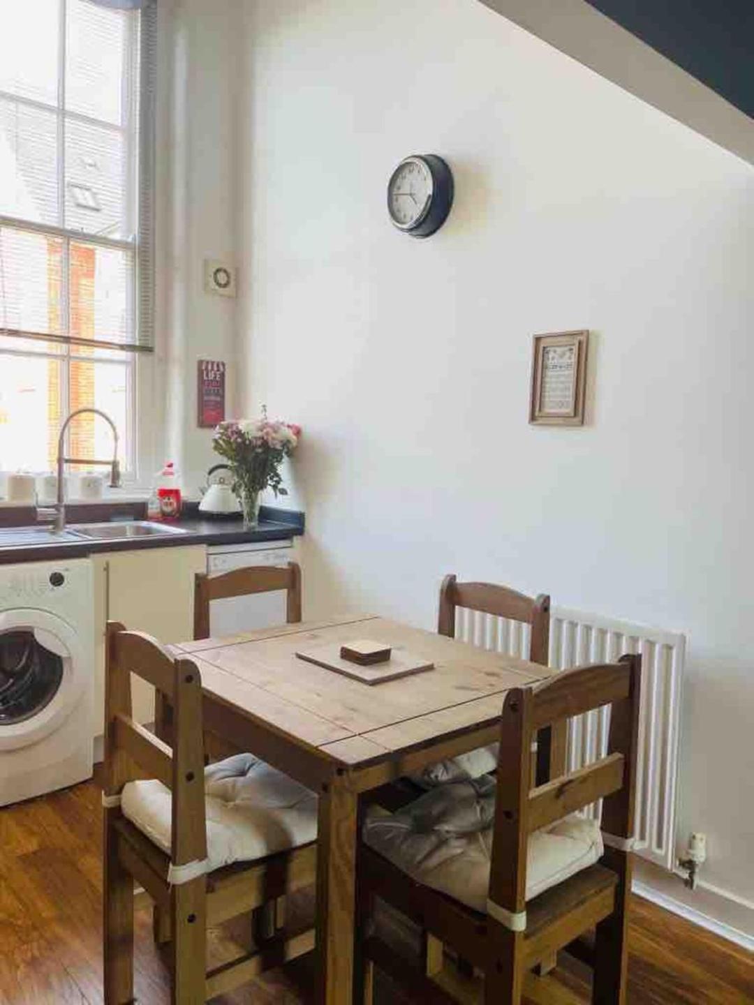 2 Bed Self Contained Apartment רקסהאם מראה חיצוני תמונה