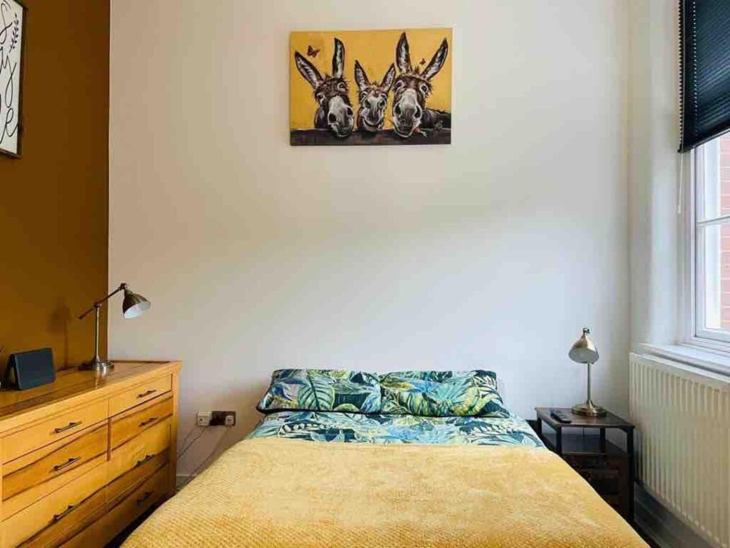 2 Bed Self Contained Apartment רקסהאם מראה חיצוני תמונה